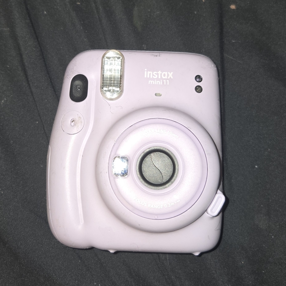 Instax Mini 11 Camera in Soft Lavender